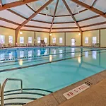 Deluxe Family Cabin With Fire Pit And Pool Access!