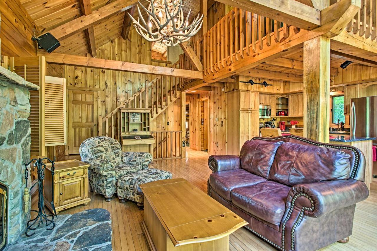 Deluxe Family With Fire Pit And Pool Access!