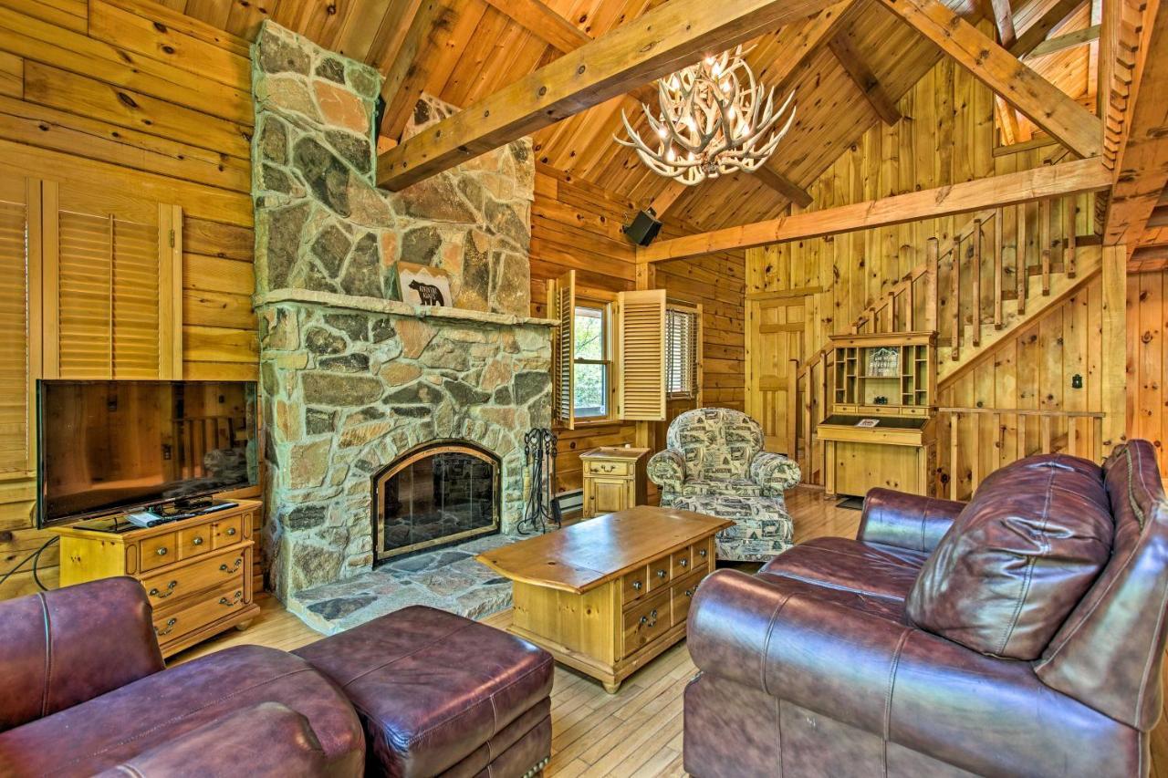 Сasa de vacaciones Deluxe Family With Fire Pit And Pool Access!