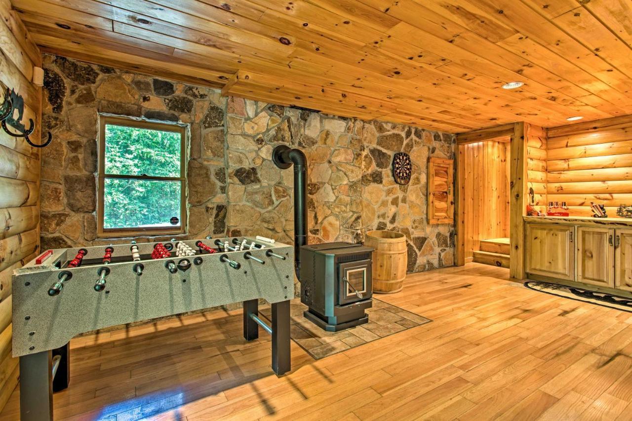 Сasa de vacaciones Deluxe Family With Fire Pit And Pool Access!